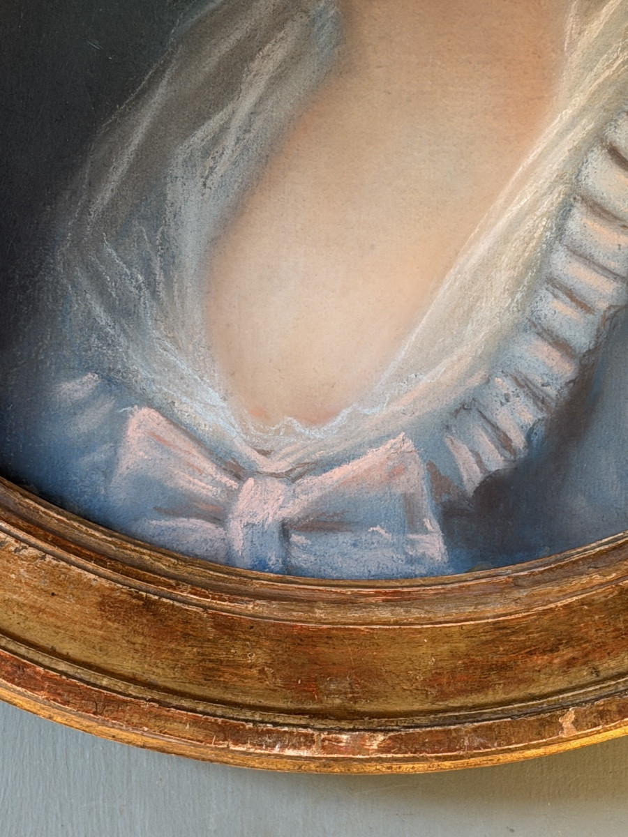 Portrait Of A Lady, 18th Century Pastel Attributed To Nicolet-photo-2
