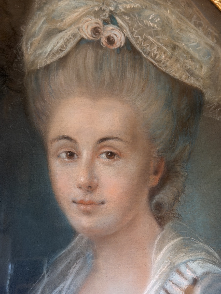 Portrait Of A Lady, 18th Century Pastel Attributed To Nicolet-photo-4