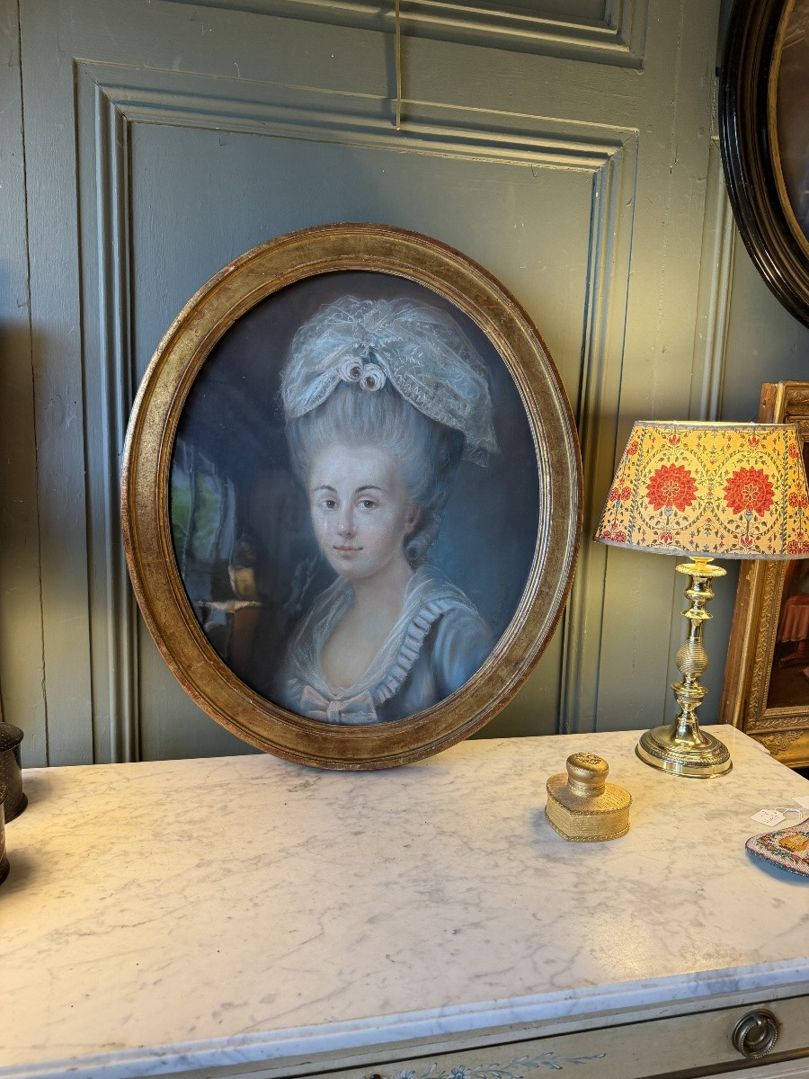 Portrait Of A Lady, 18th Century Pastel Attributed To Nicolet-photo-6