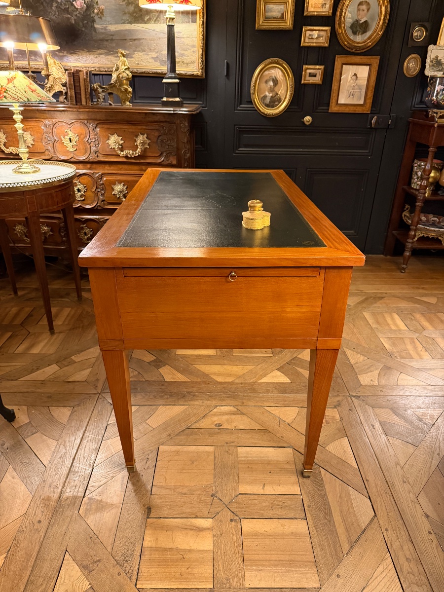 Flat Desk-photo-2