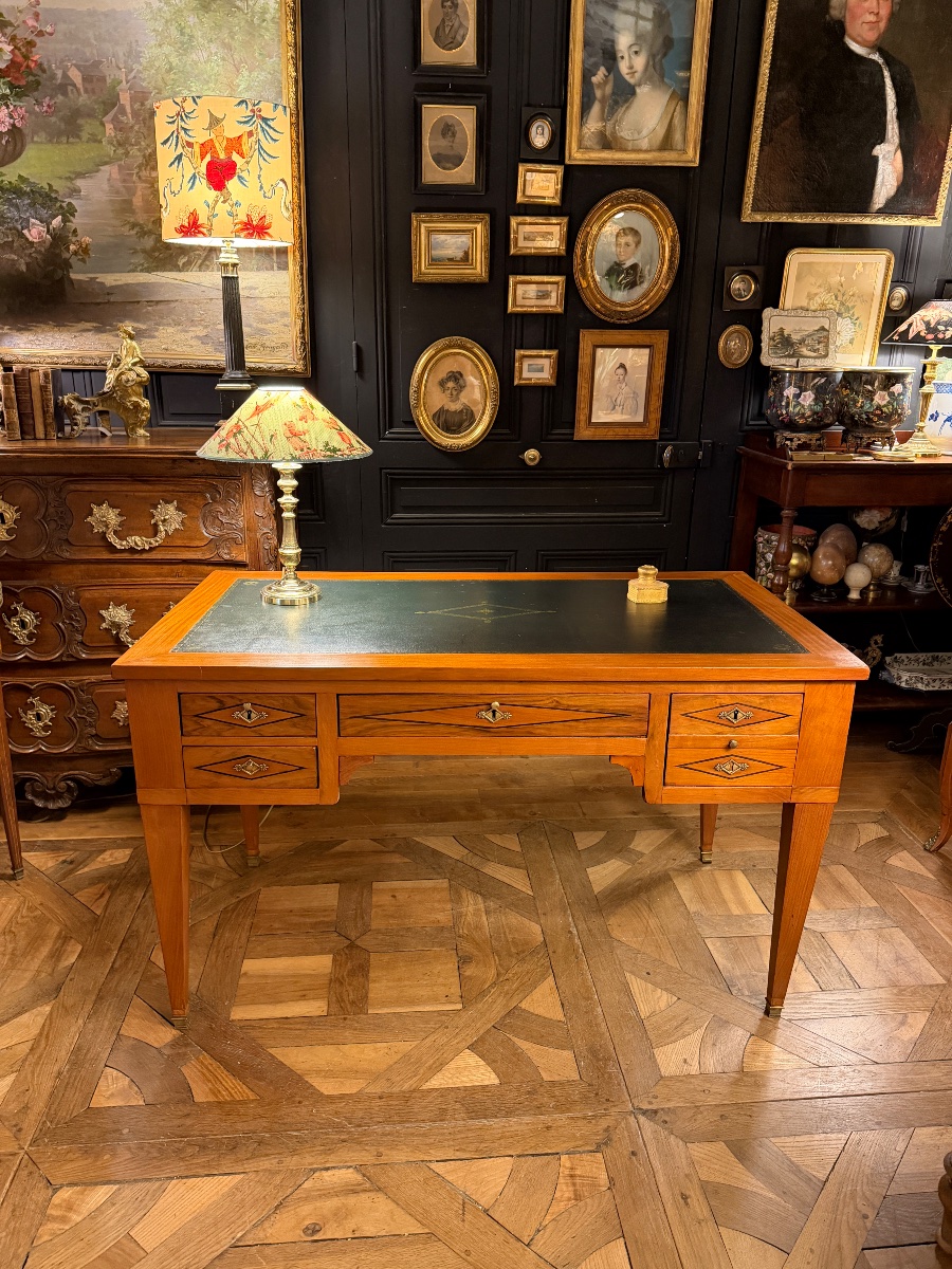 Flat Desk-photo-3