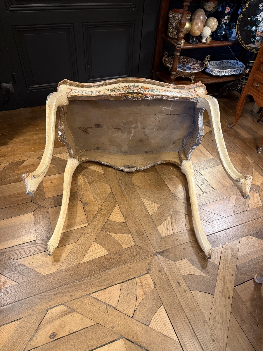 Middle Table In Lacquered Wood-photo-5