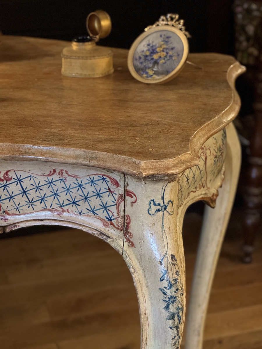 Middle Table In Lacquered Wood-photo-7