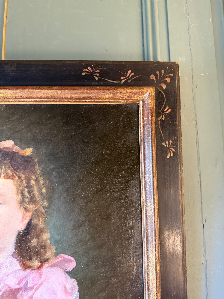 Portrait Of A Little Girl In A Pink Dress-photo-4