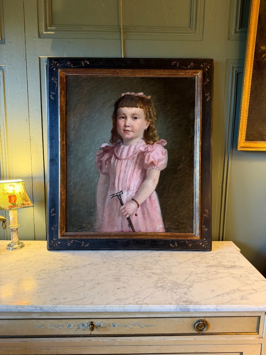 Portrait Of A Little Girl In A Pink Dress-photo-6