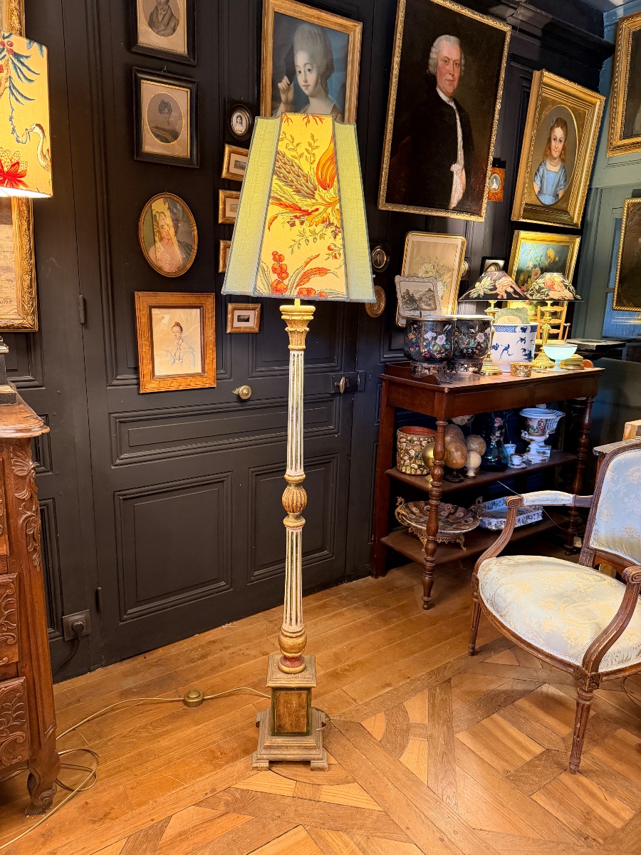 Lampadaire en bois peint, Hauteur 170 cm-photo-1