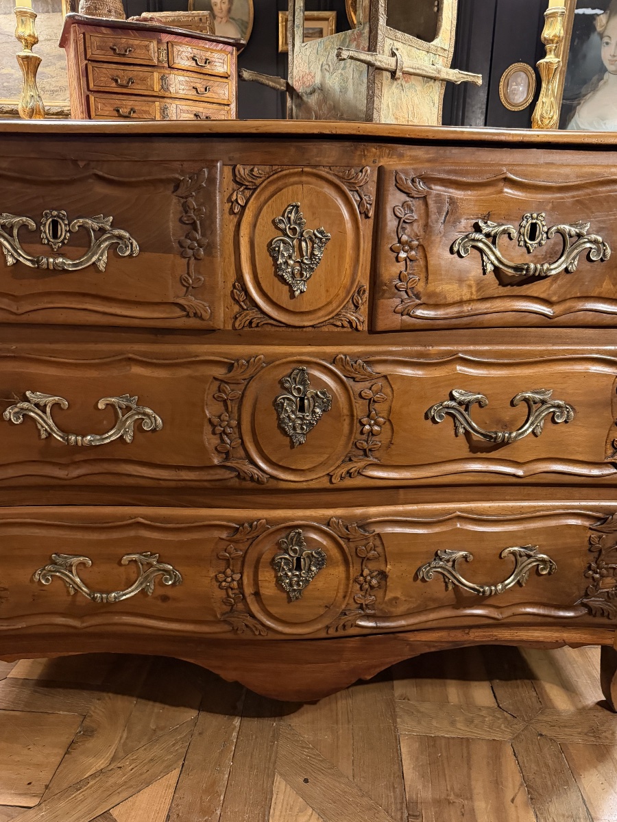 Commode en noyer massif époque Louis XV-photo-4