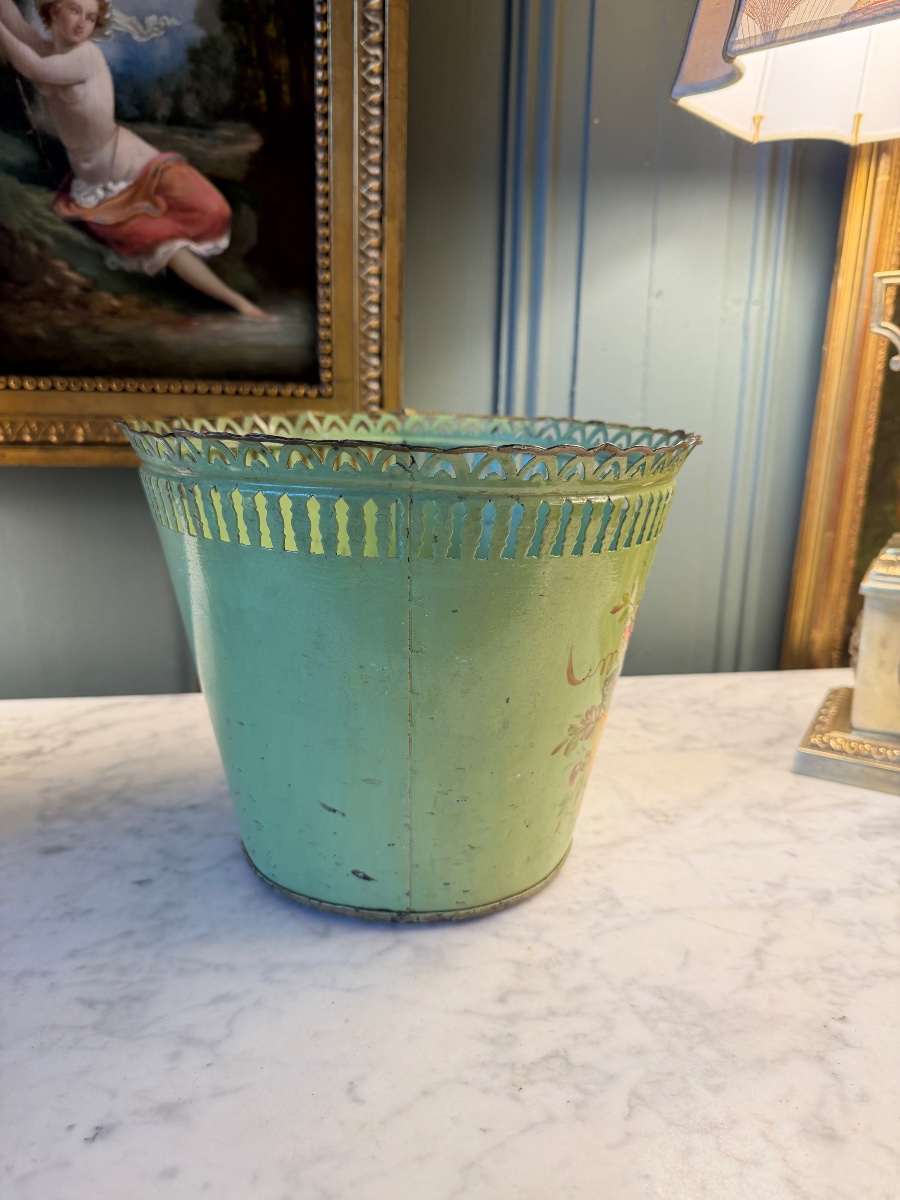 Potted Plant Holder Or Basket Made Of Painted Sheet Metal, Height 19 Cm-photo-1