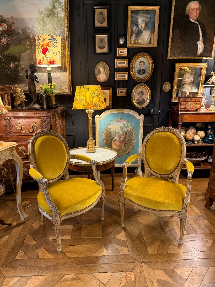 Paire de fauteuils cabriolets en bois peint-photo-8