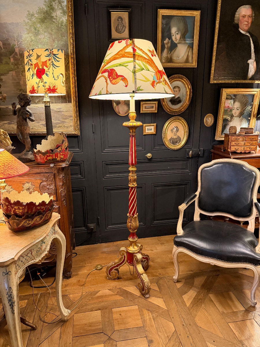 Lampadaire tripode en bois peint, Hauteur 183 cm-photo-3