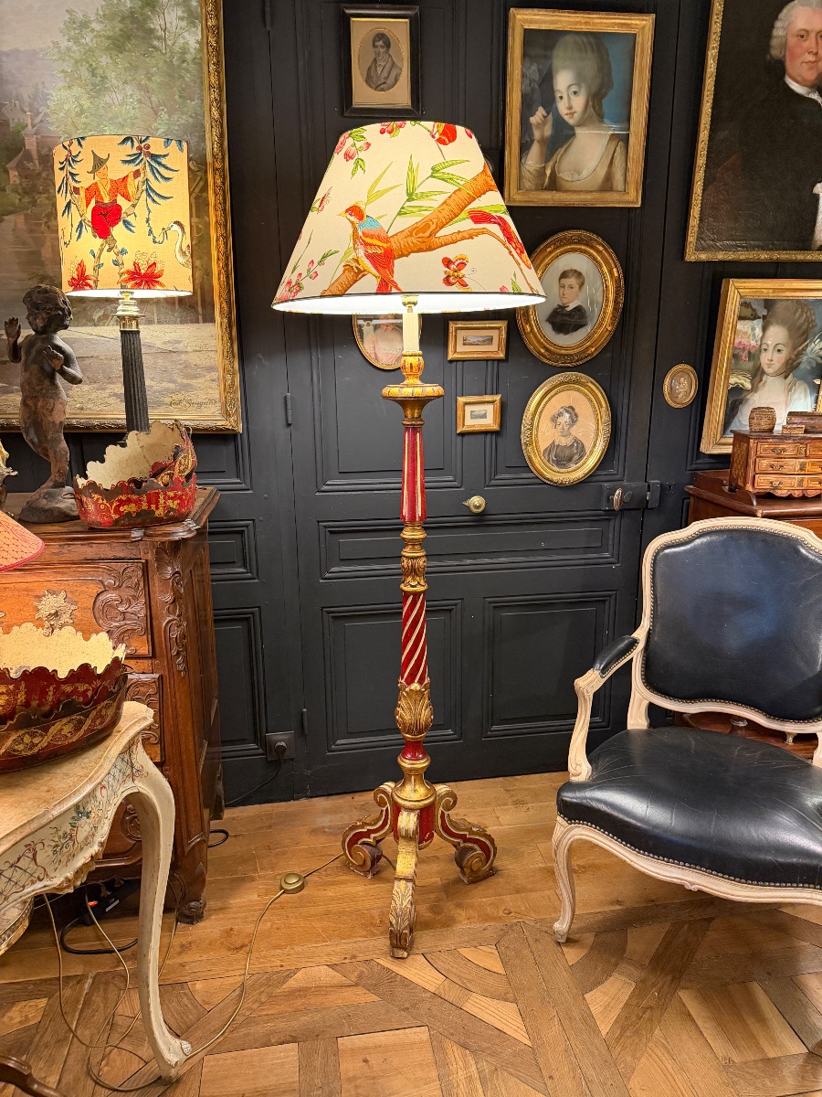 Lampadaire tripode en bois peint, Hauteur 183 cm-photo-4