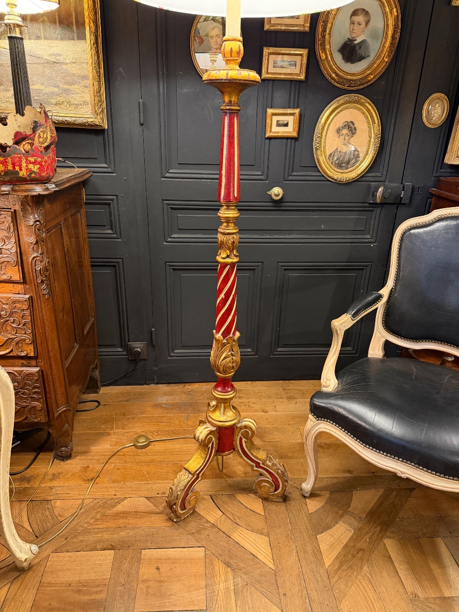 Lampadaire tripode en bois peint, Hauteur 183 cm-photo-2