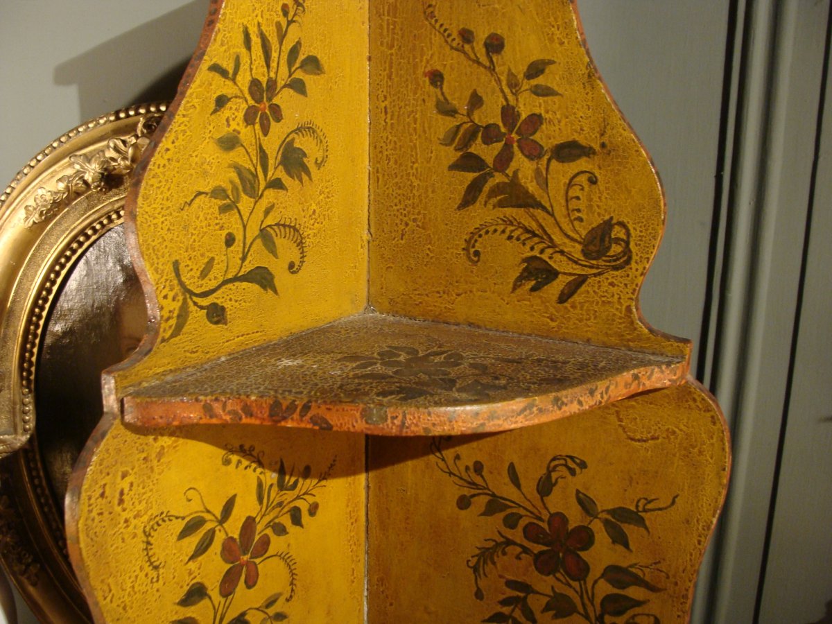 Corner In Painted Wood With Asian Decor-photo-4