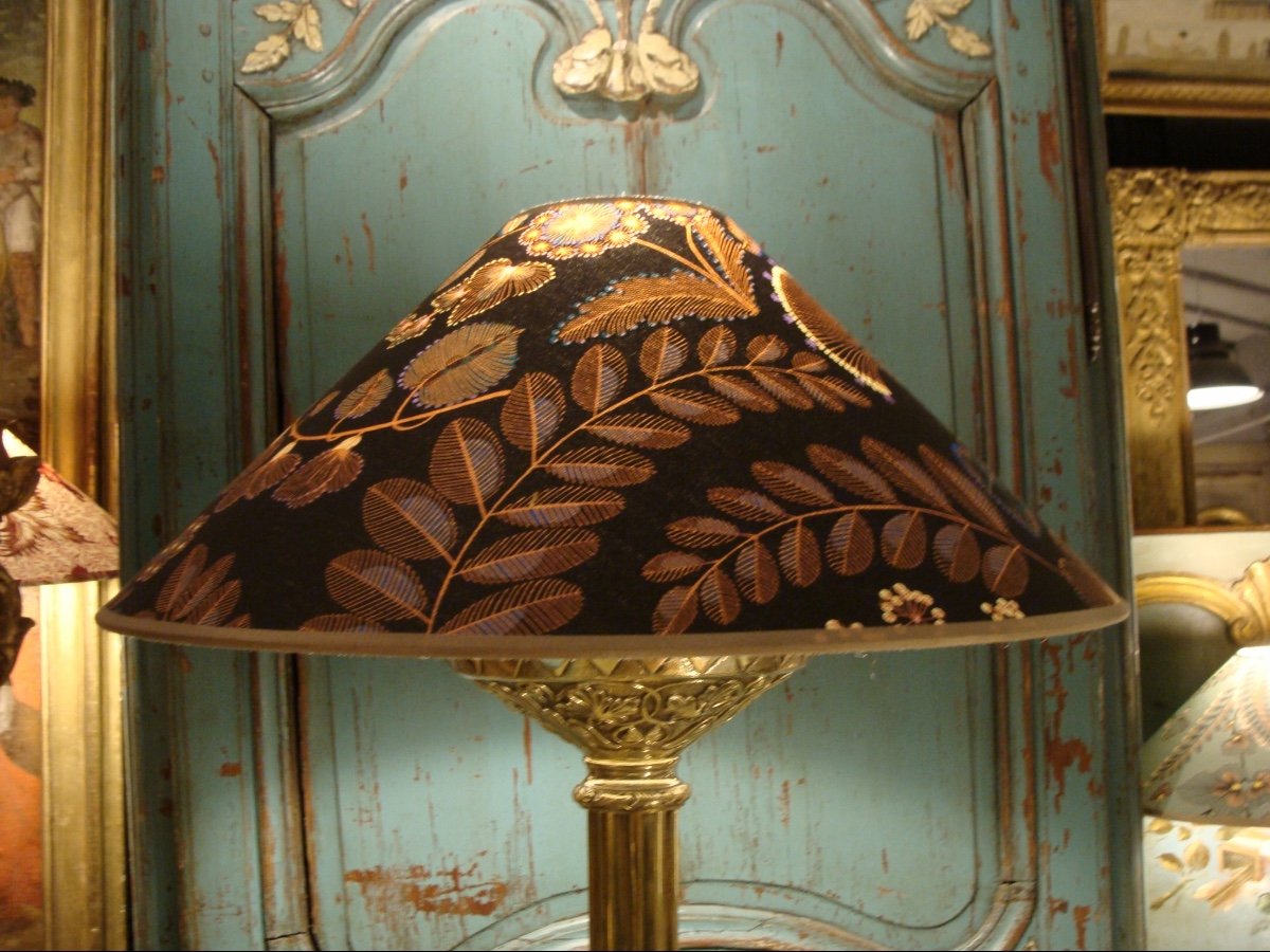 Bronze Lamp With Lion Head Decor-photo-1