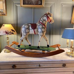 Cheval à Bascule Et Roulettes