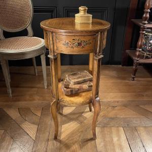 Small Table With Floral Decoration In Transition Style