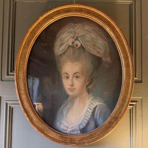 Portrait Of A Lady, 18th Century Pastel Attributed To Nicolet