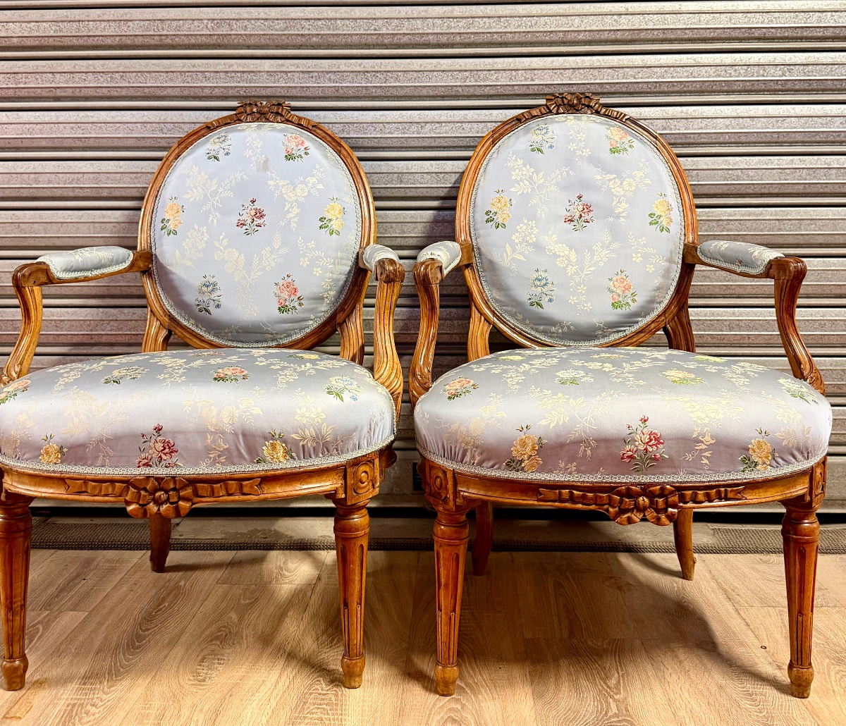 Fauteuils transition louis XV louis XVI 