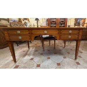 Flat Desk