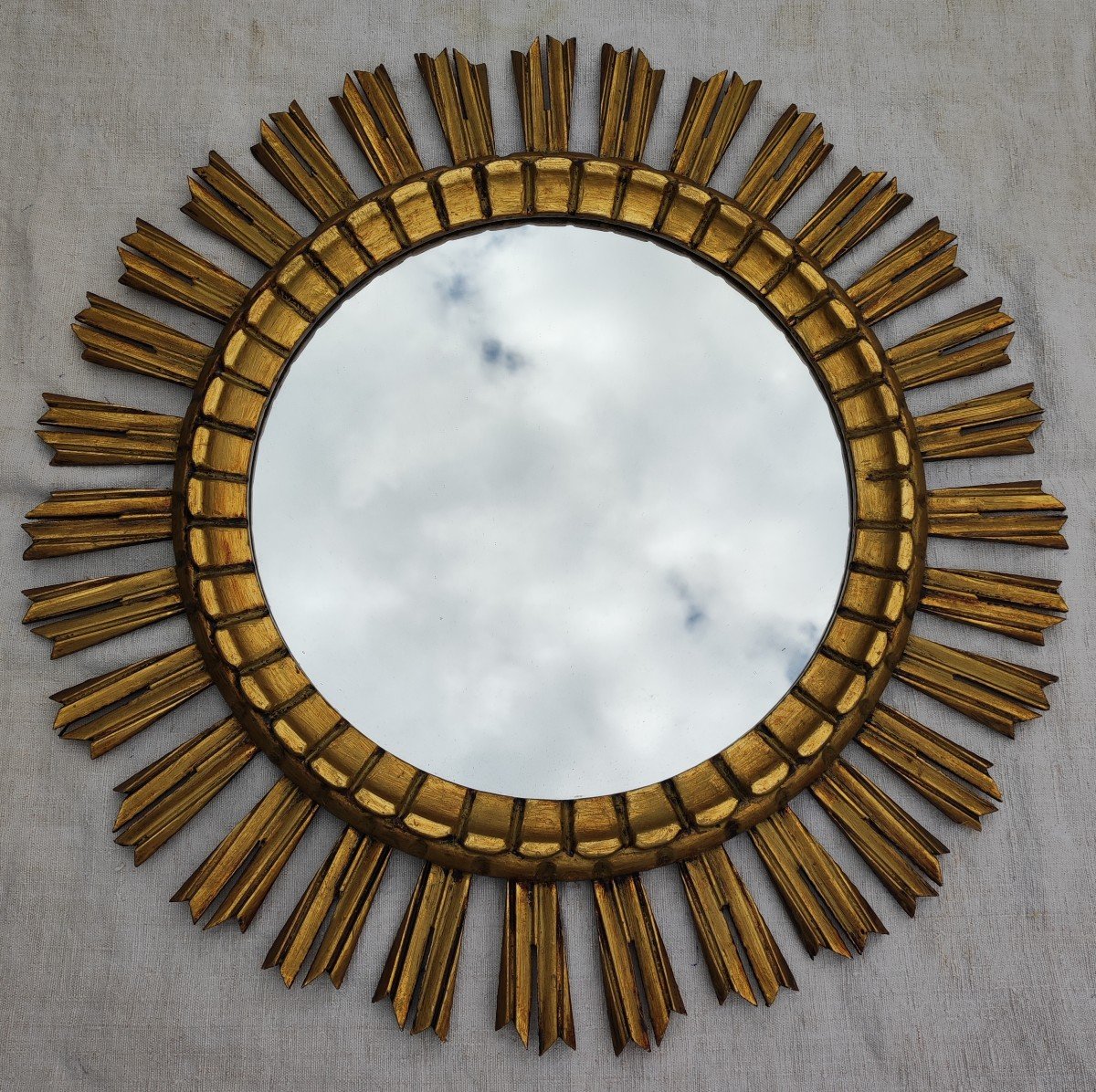 Grand Miroir Soleil Bois Sculpté Doré 