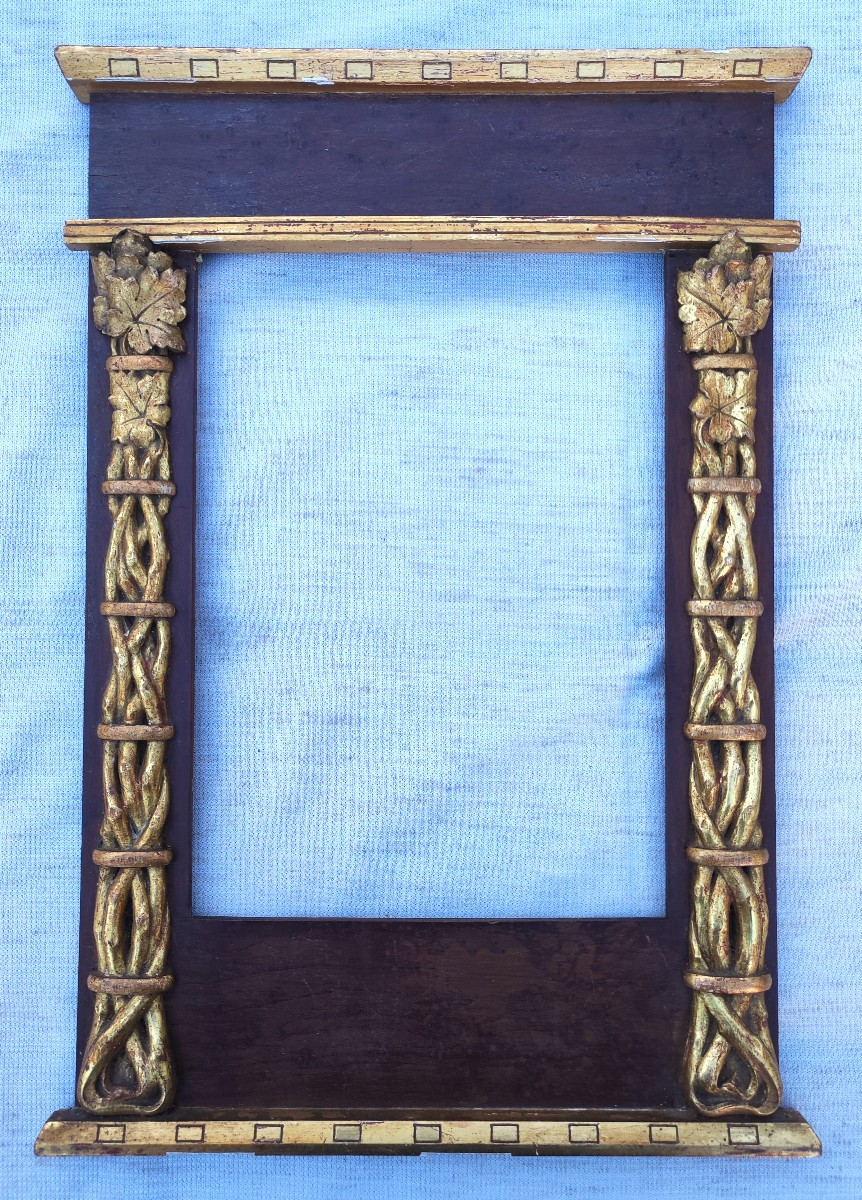 Symbolist Frame In Wood And Gilded Stucco, 29 Cm X 21 Cm 