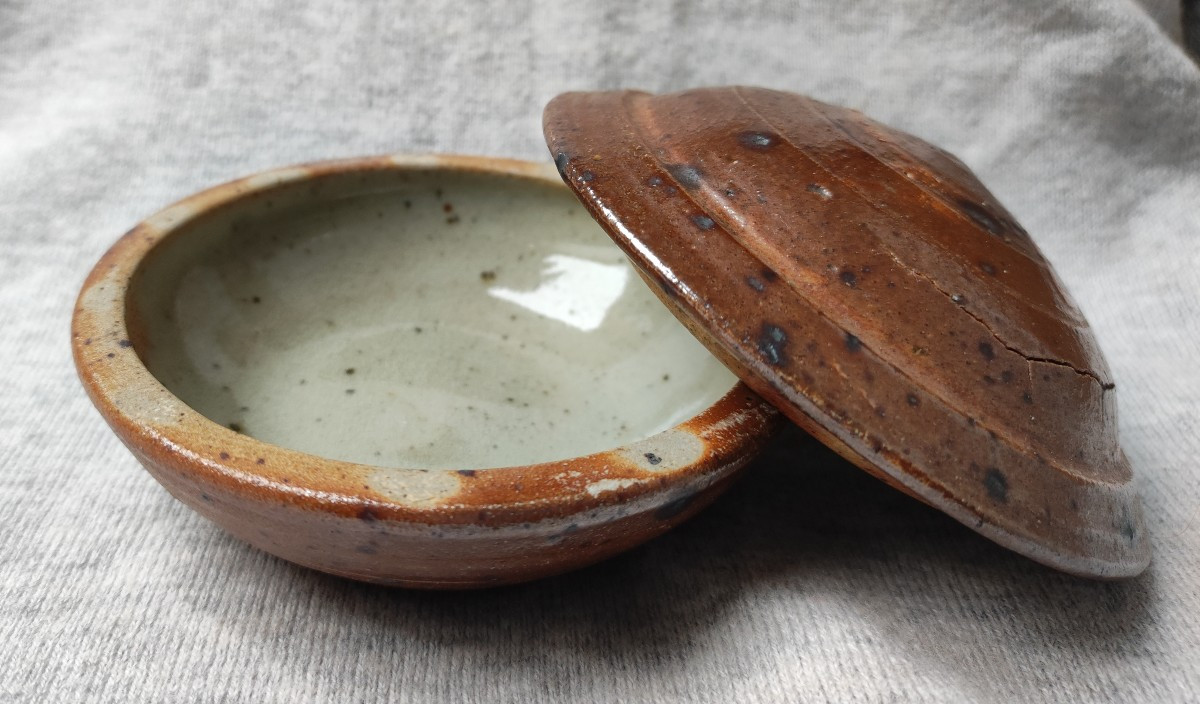 boite coffre signé  Eric Astoul grès de la Borne 