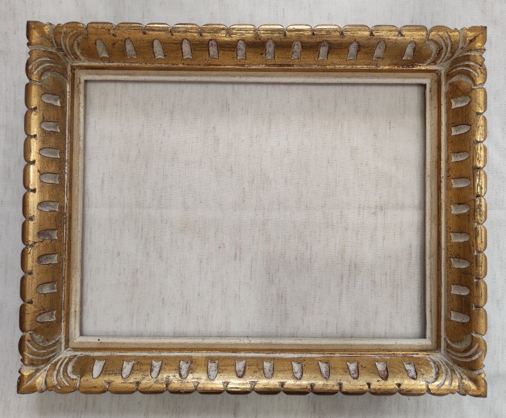 Cadre Montparnasse bois sculpté patiné doré feuillure 40 cm x 30 cm 