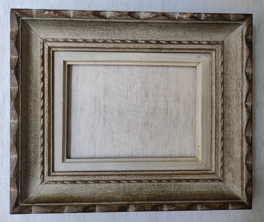 Montparnasse Wooden Frame, Carved With A Patina Finish, Rebate: 23 Cm X 17 Cm 