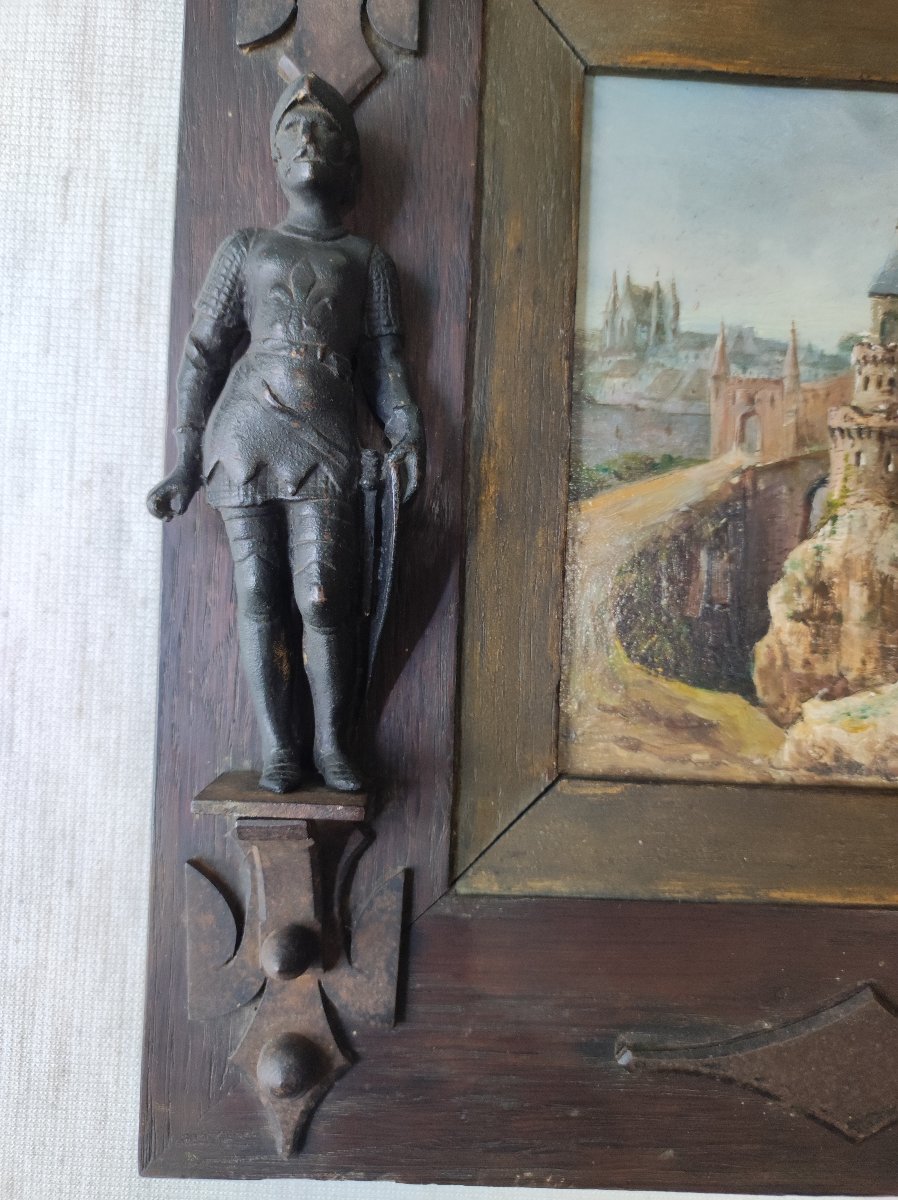 Cadre néo-gothique royaliste portrait de château chevalier bronze Lusignan -photo-2