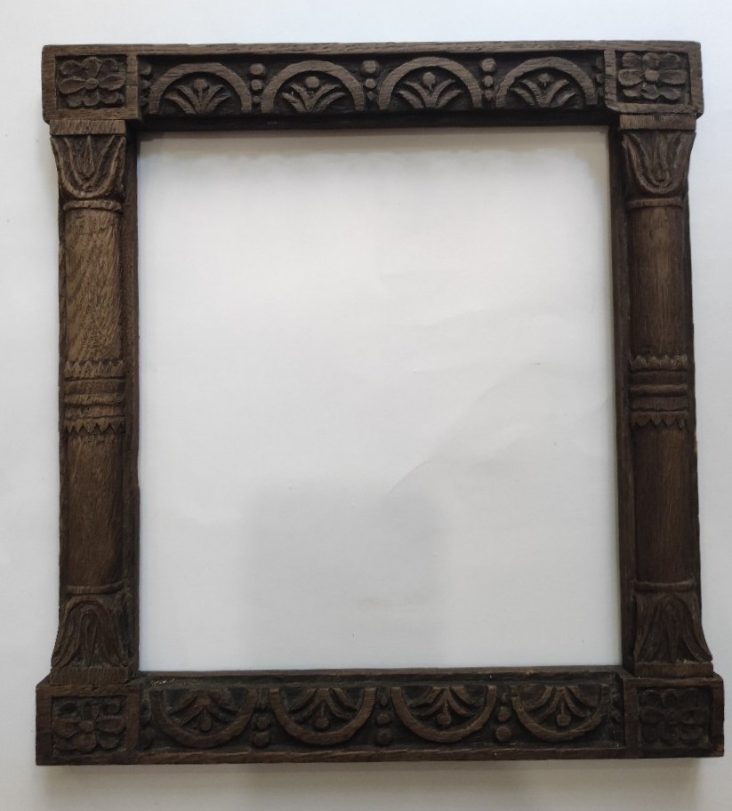 Ancien cadre a colonne bois naturel sculpté feuillure 26 cm x 23 cm 