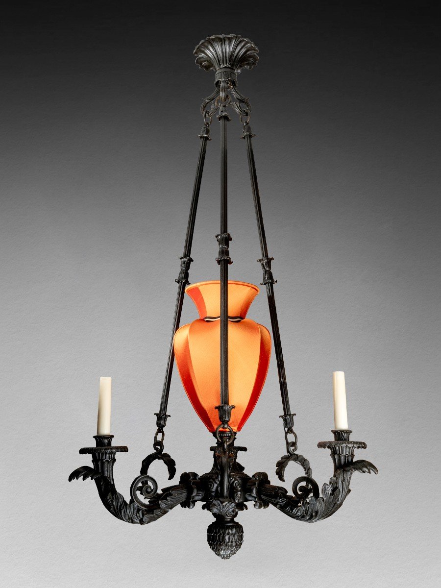 Lustre à L’antique à Quatre Feux En Bronze Patiné, Epoque Restauration, Circa 1830