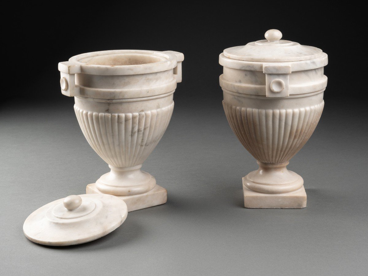 Pair Of Covered Vases – Early 19th Century