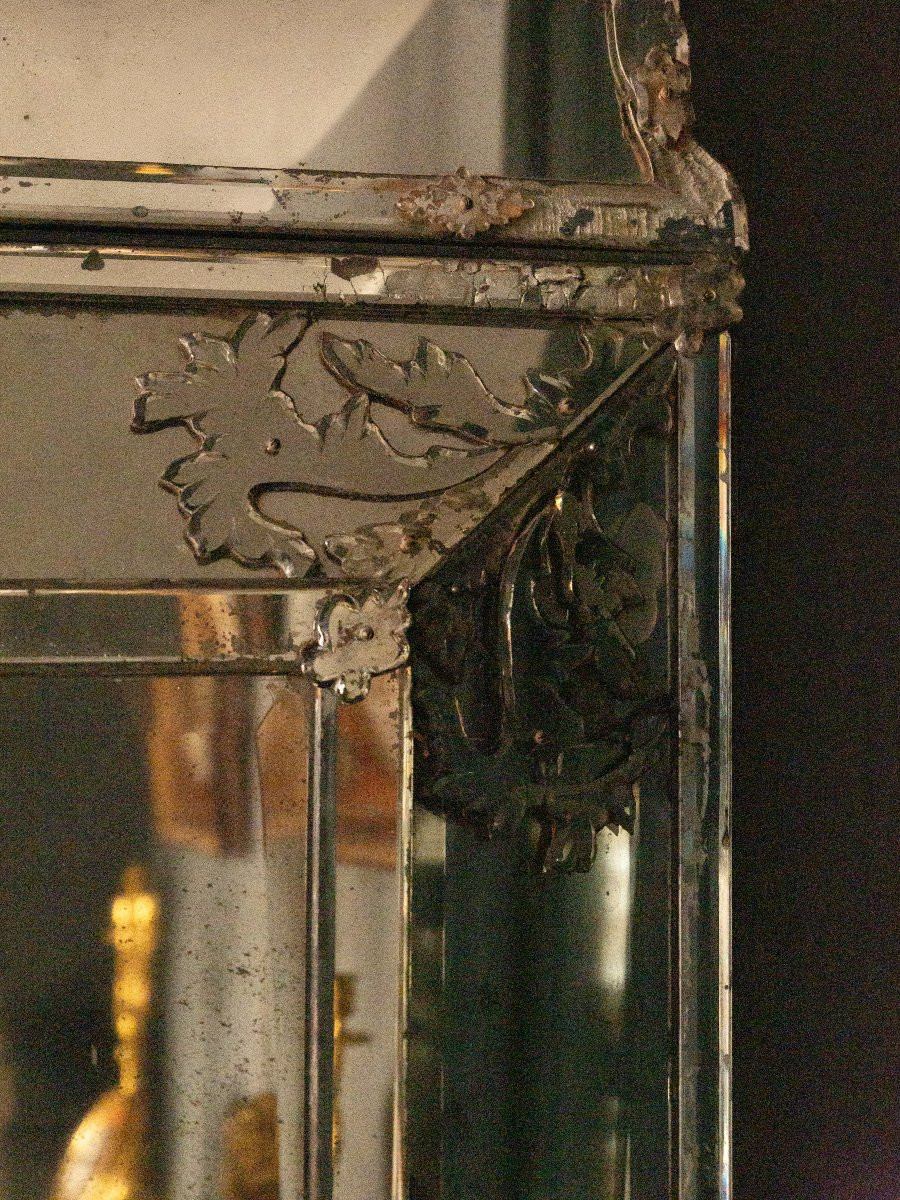 A Large 18th Century Crested English Cut-glass Mirror-photo-2