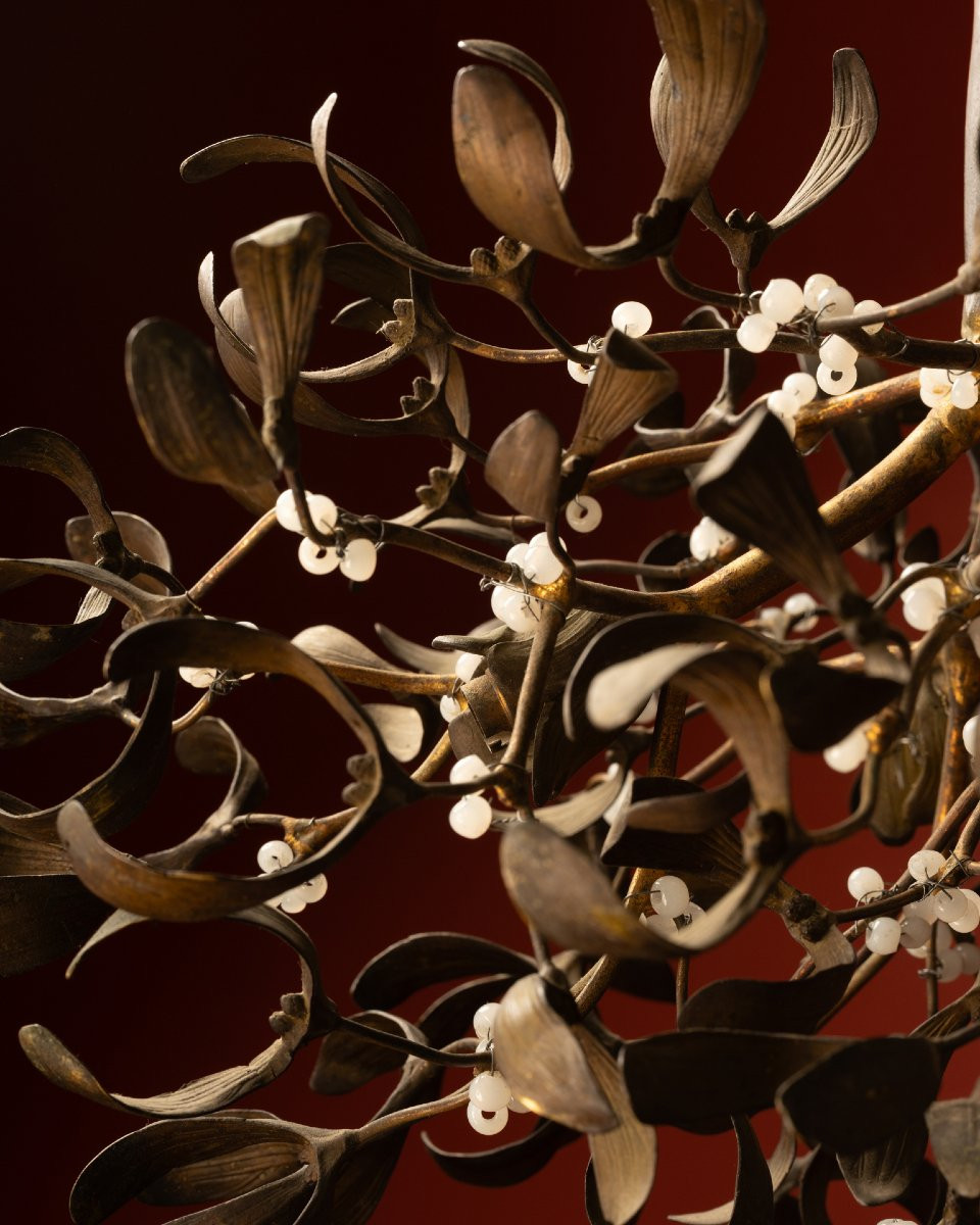 Lustre « boule de gui » en bronze et opaline, cercle de Jacques Gruber-photo-2