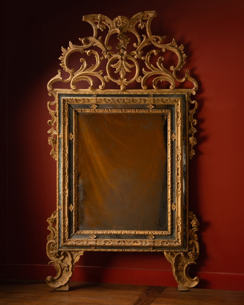 Miroir piémontais à parcloses et fronton ajouré