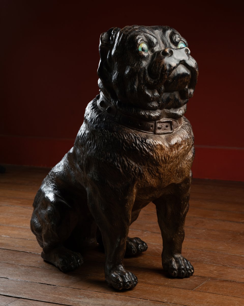 Bouledogue en terre-cuite polychrome et sulfure 