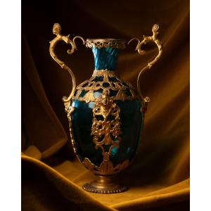 Vase médicéen en verre bleu, cuivre et bronze dorés