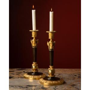 Paire de flambeaux « aux griffes » et masques antiques, attribués à Claude Galle