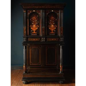 Cabinet à décor de marqueterie de style Louis XIV, par Charles Hunsinger