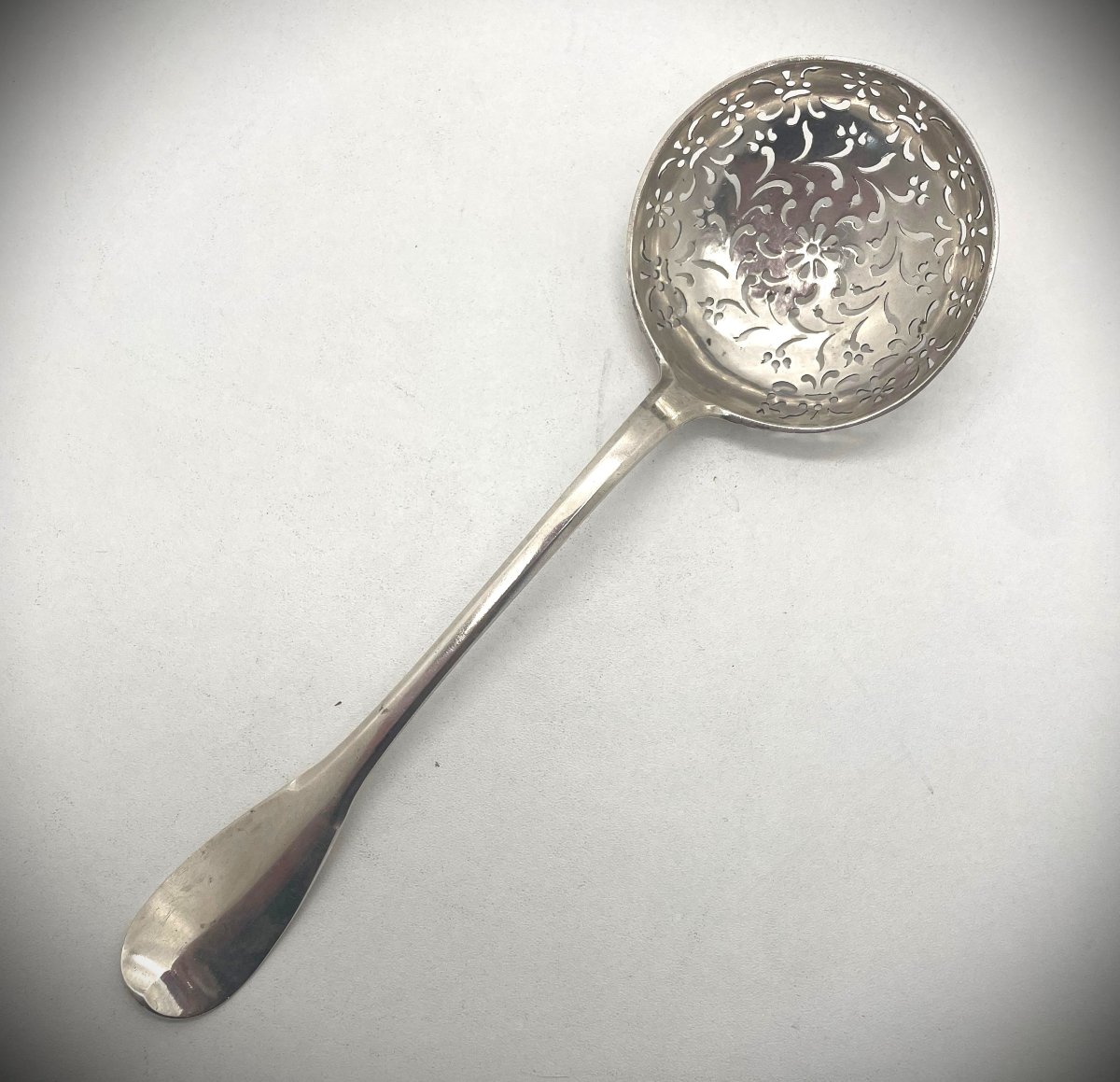 Avignon Sugarer In The 18th Century -photo-2