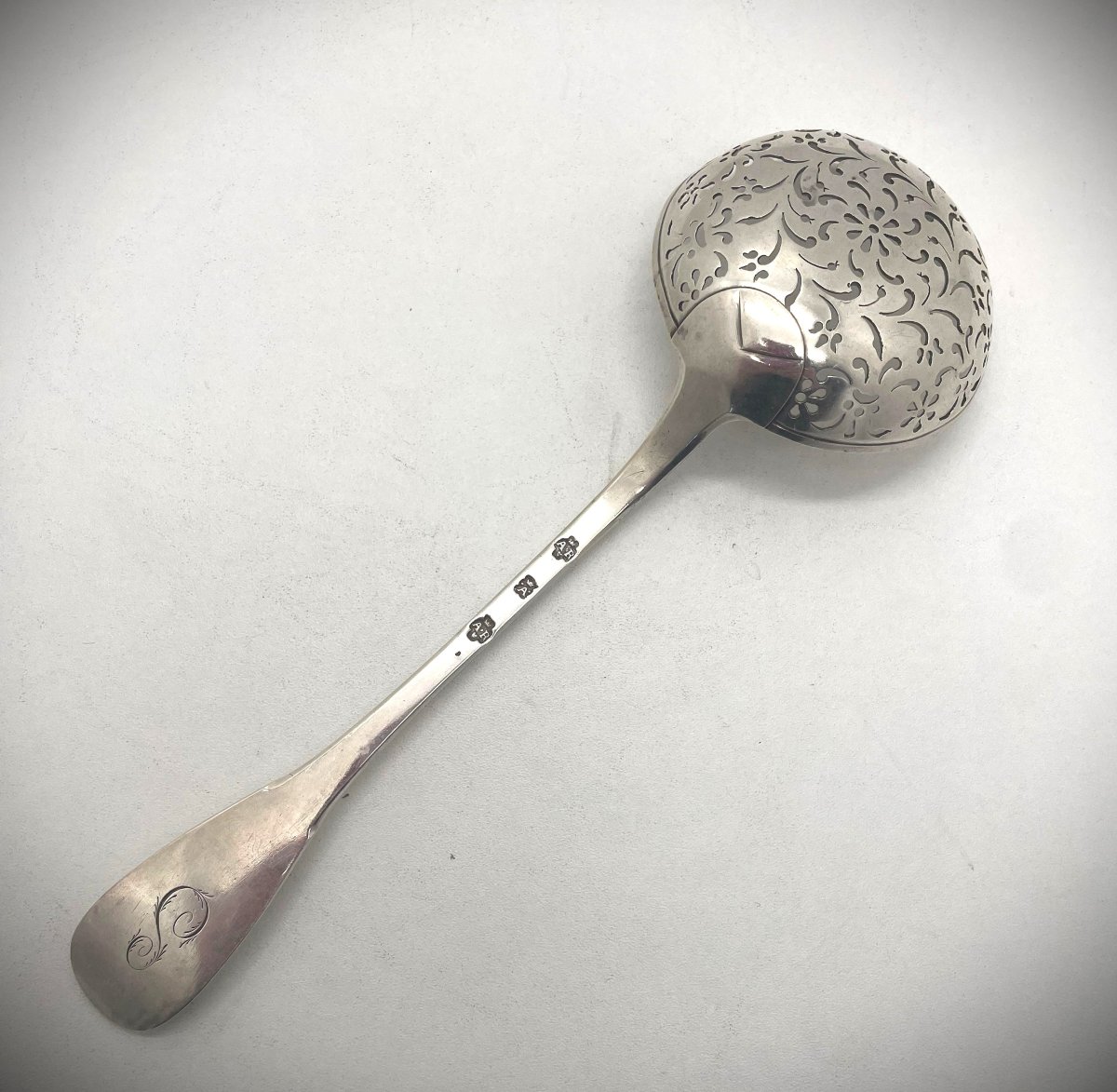 Avignon Sugarer In The 18th Century -photo-3