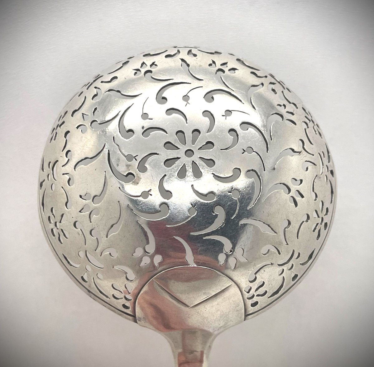 Avignon Sugarer In The 18th Century -photo-2