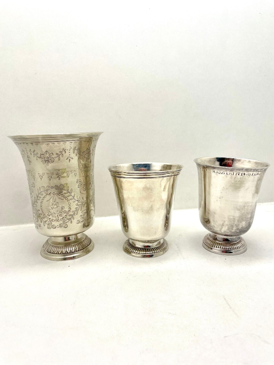 TROIS TIMBALES EN ARGENT Paris 1714 
