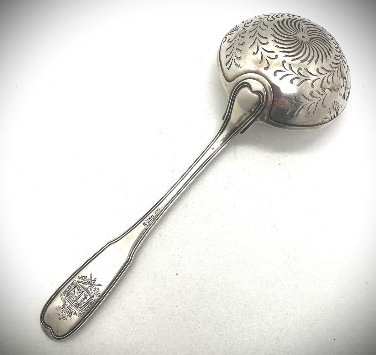 NANCY 1778 Saupoudreuse Armoriée en argent -photo-2