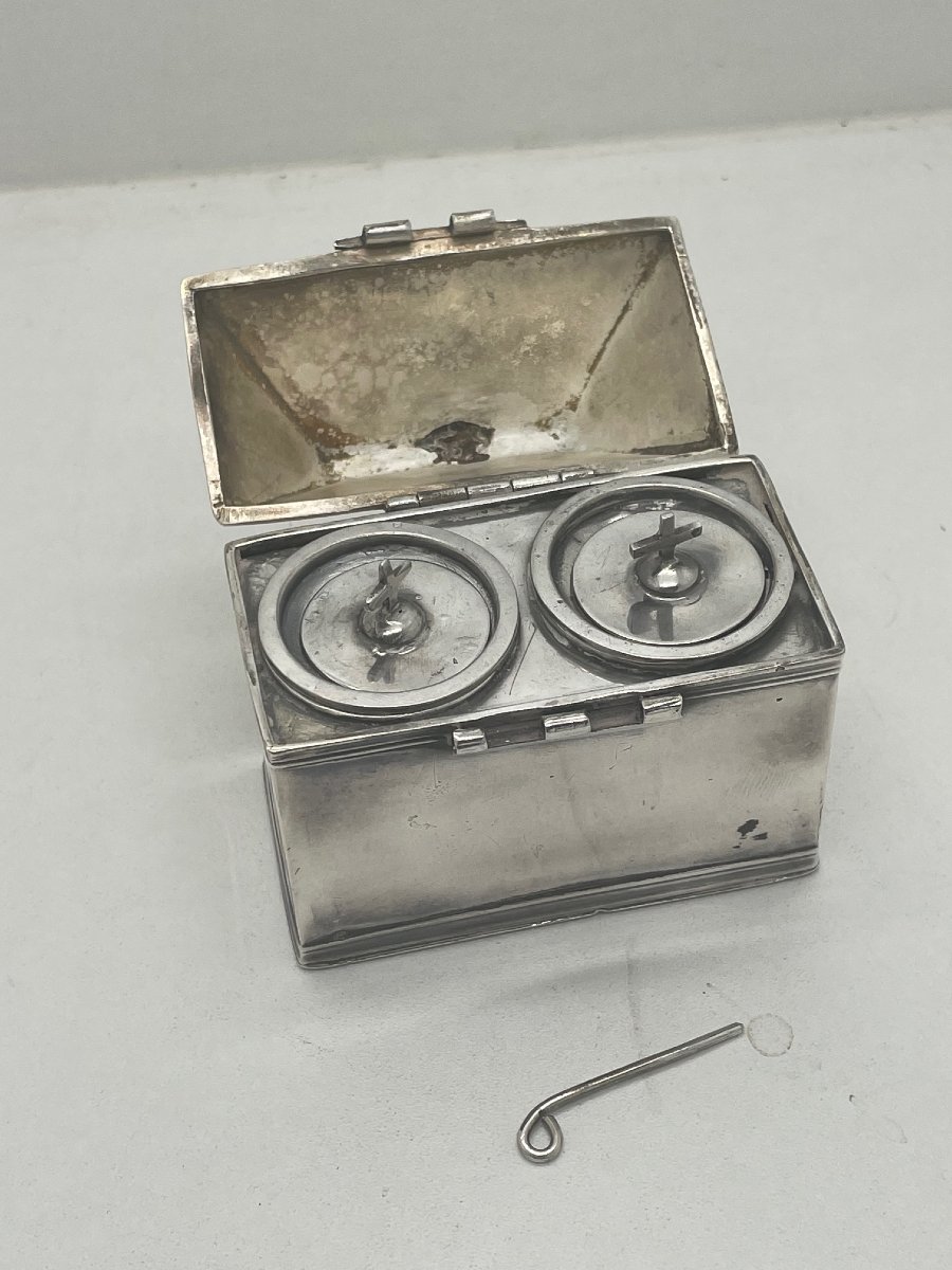 Le Mans, Late 17th–early 18th Century, Silver Box For Holy Oils -photo-4