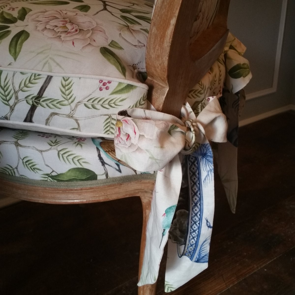 Paire Chaises Bois Naturel Style Louis XV -photo-1