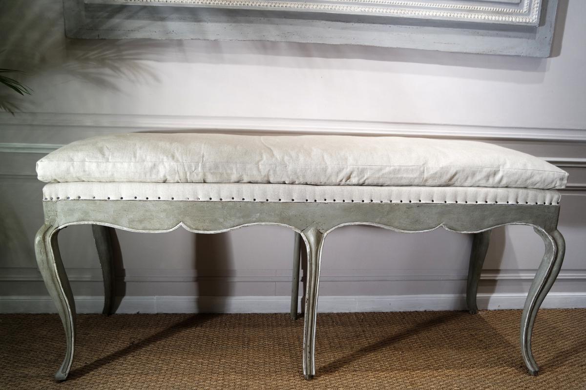 Banquette d'embrasure. Epoque Louis XV.