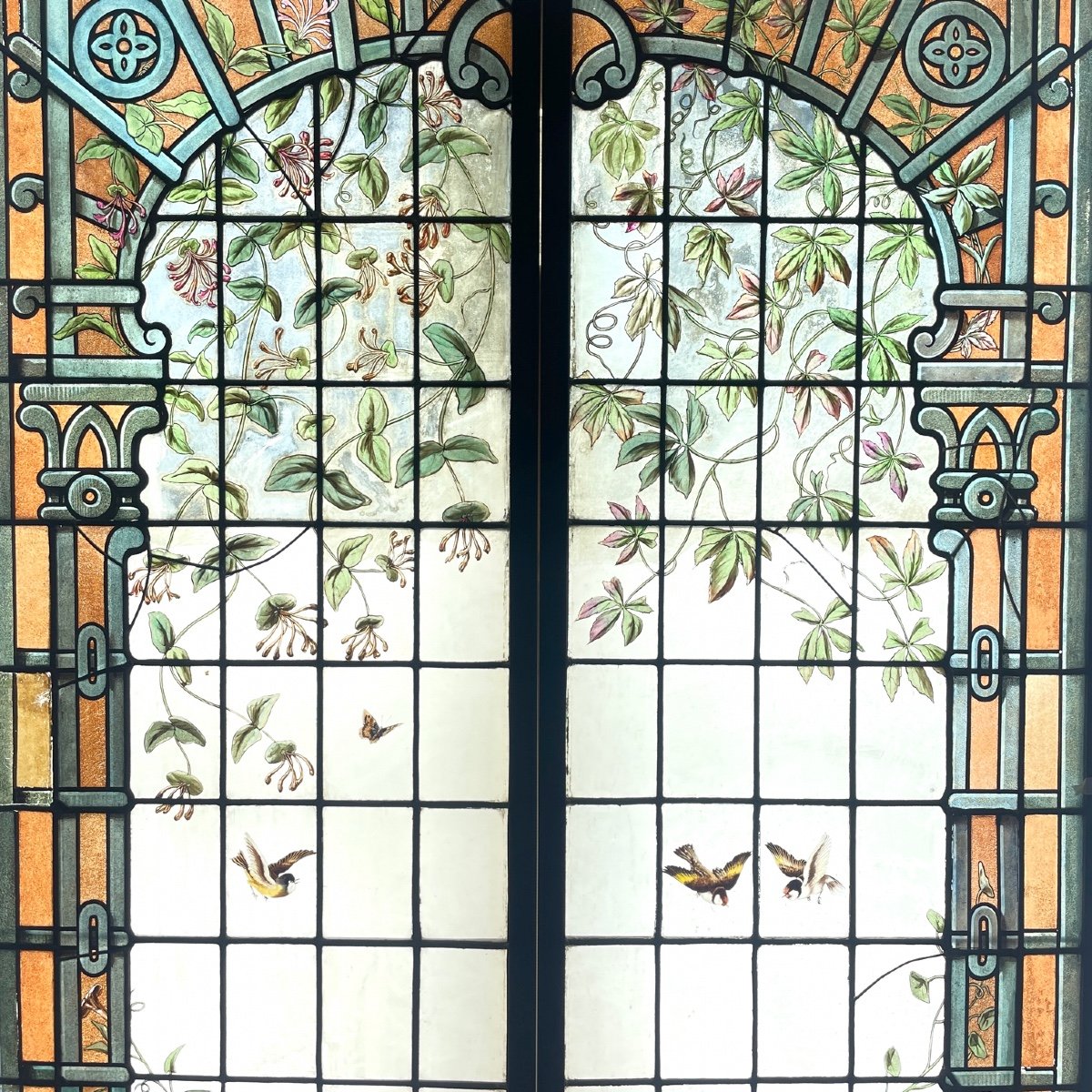 Paire De Vitraux Aux Chèvrefeuilles-photo-2