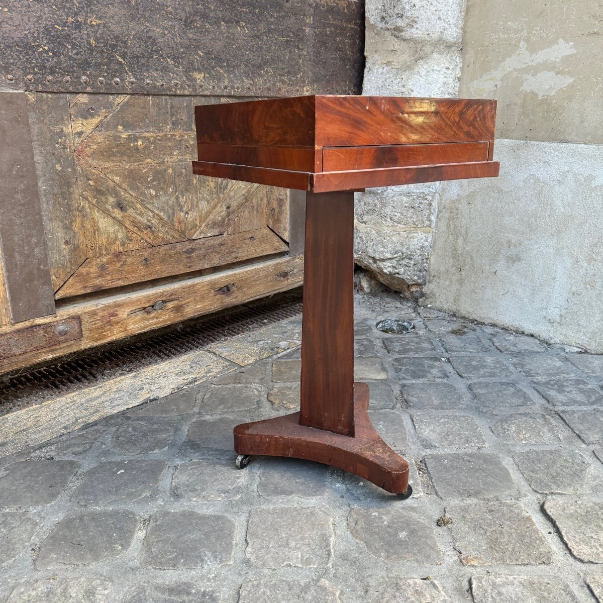 19th Century Chessboard Pedestal Table-photo-2
