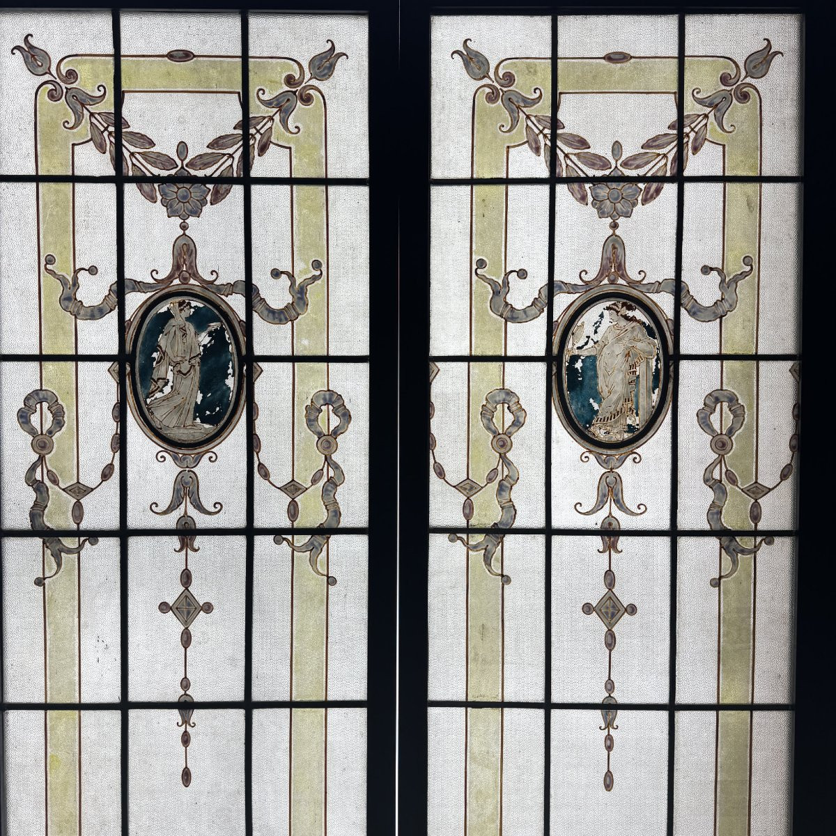 Antique Stained Glass Window (h182 X W172)-photo-2